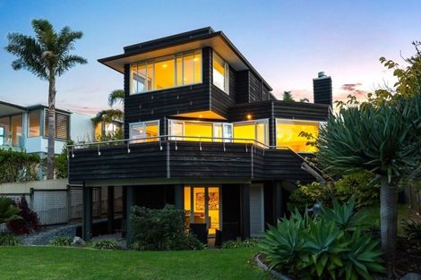 Photo of property in 44 Castor Bay Road, Castor Bay, Auckland, 0620