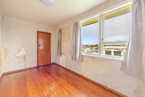 Photo of property in 804-806 Takapu Place, Camberley, Hastings, 4120