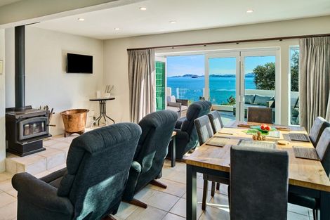 Photo of property in 5 Rangiuru Road, Mahina Bay, Lower Hutt, 5013