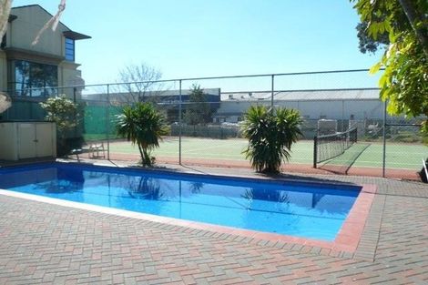 Photo of property in 3m/10 Crown Lynn Place, New Lynn, Auckland, 0600