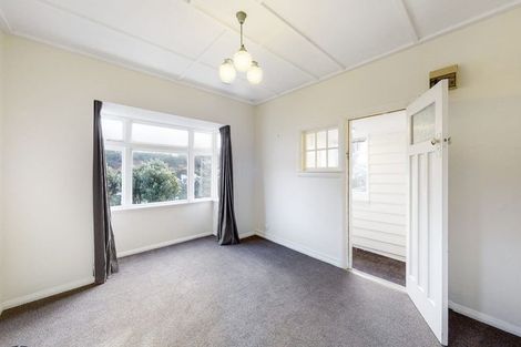 Photo of property in 39 Mornington Road, Brooklyn, Wellington, 6021