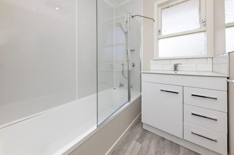 Photo of property in 14 Gainsborough Street, Manurewa, Auckland, 2102