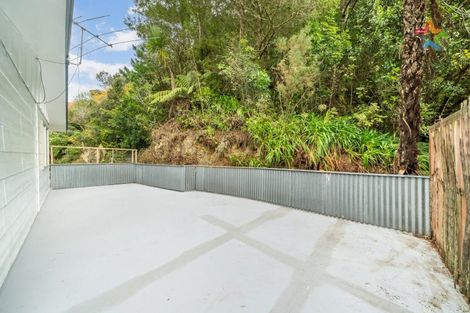 Photo of property in 102 Pinehaven Road, Pinehaven, Upper Hutt, 5019