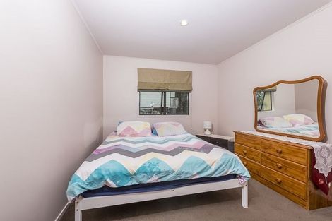 Photo of property in 26 Dovey Place, Massey, Auckland, 0614