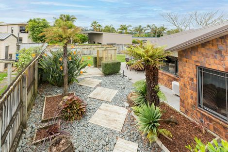Photo of property in 7 Kimshee Way, Tuakau, 2121