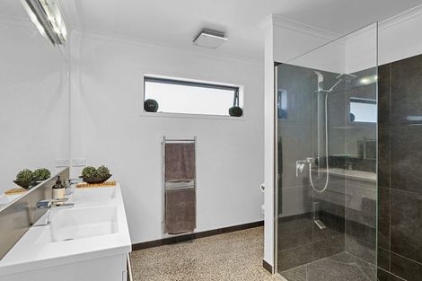 Photo of property in 58d Karamea Street, Whalers Gate, New Plymouth, 4310