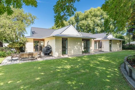 Photo of property in 19 Tirohanga Road, North Taieri, Mosgiel, 9092