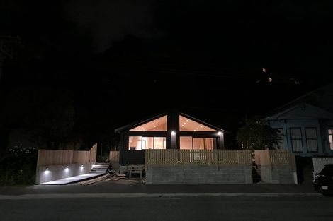 Photo of property in 34 Ferry Street, Seatoun, Wellington, 6022