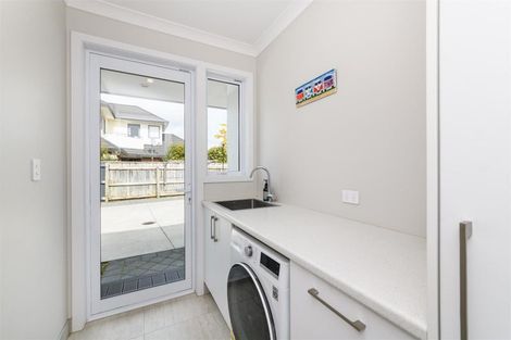 Photo of property in 10 Mcilwaine Place, Marton, 4710