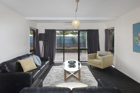 Photo of property in 49 Searells Road, Strowan, Christchurch, 8052