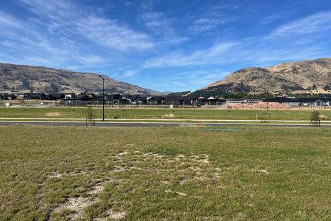 Photo of property in 8 Mason Street, Wanaka, 9305