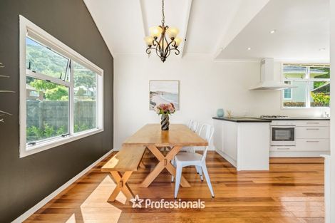 Photo of property in 215 Whites Line East, Waiwhetu, Lower Hutt, 5010