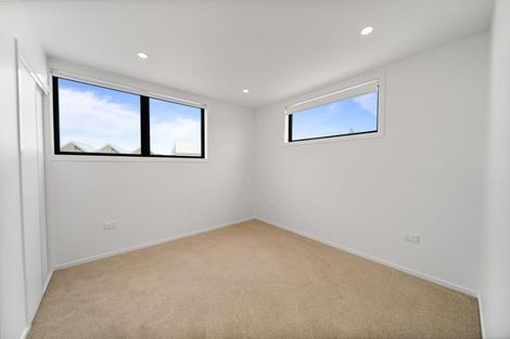 Photo of property in 2/39 Pakuranga Road, Pakuranga, Auckland, 2010