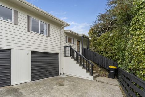 Photo of property in 5a Julia Place, Tawa, Wellington, 5028