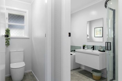 Photo of property in 2 Bella Grove, Naenae, Lower Hutt, 5011