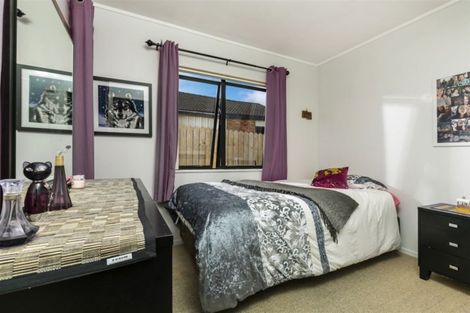 Photo of property in 7 San Vito Place, Henderson, Auckland, 0612