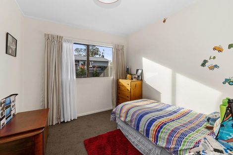 Photo of property in 29 Tirimoana Road, Te Atatu South, Auckland, 0602