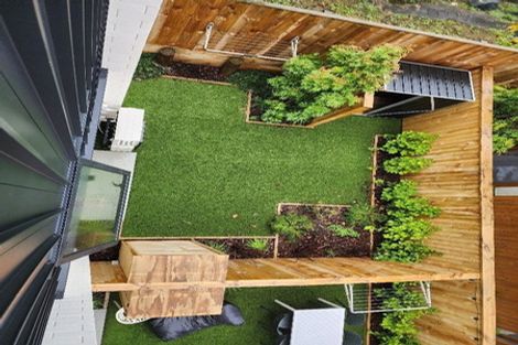 Photo of property in 11/22 Yeovil Road, Te Atatu Peninsula, Auckland, 0610