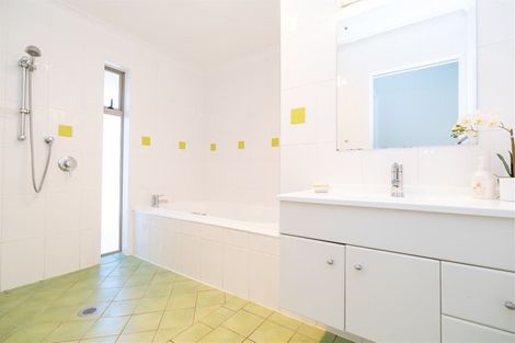 Photo of property in 61a Saint Kilda Road, Cambridge, 3434