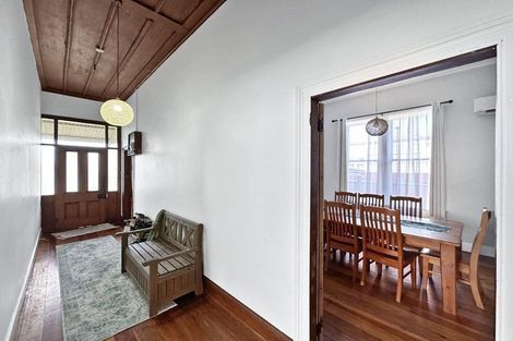 Photo of property in 11 Kelvin Street, Aramoho, Wanganui, 4500