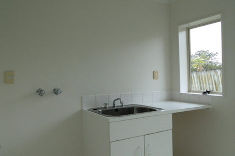 Photo of property in 8 Waylen Place, Burswood, Auckland, 2013