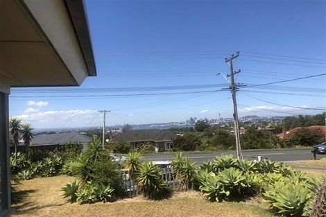 Photo of property in 95 Ocean View Road, Hillcrest, Auckland, 0627