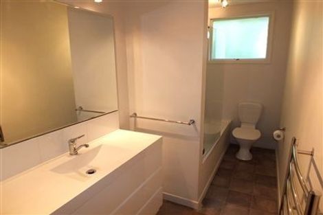 Photo of property in 332 Hills Road, Mairehau, Christchurch, 8013
