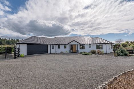 Photo of property in 29 Whitcombe Place, Darfield, 7571