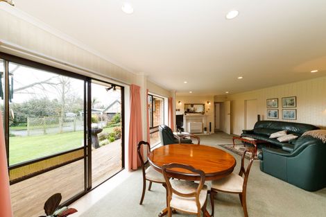 Photo of property in 62-64 Karina Terrace, Roslyn, Palmerston North, 4414