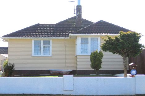 Photo of property in 2 Old Wairoa Road, Papakura, 2110