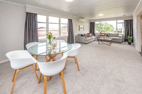 Photo of property in 15 Windsor Terrace, Durie Hill, Whanganui, 4500