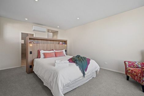 Photo of property in 62 Hensman Road, Queenstown, 9300