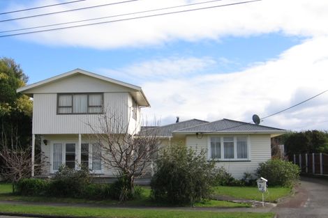 Photo of property in 27 Wavell Crescent, Lansdowne, Masterton, 5810