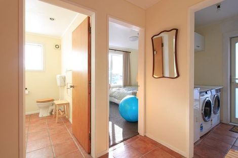 Photo of property in 30f4 Lyall Parade, Lyall Bay, Wellington, 6022