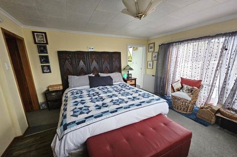 Photo of property in 11 Matai Street, Kaka Point, Balclutha, 9271