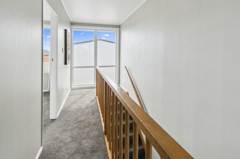 Photo of property in 55u6 Apu Crescent, Lyall Bay, Wellington, 6022