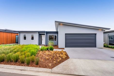 Photo of property in 4 Kakariki Lane, Waiwhakaiho, New Plymouth, 4312