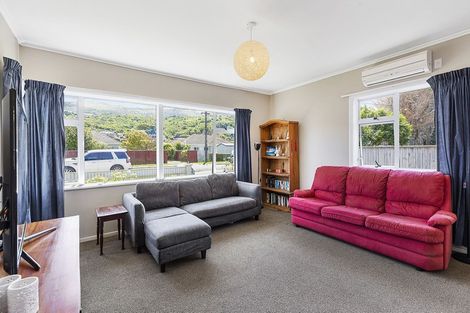 Photo of property in 28 Findlay Street, Tawa, Wellington, 5028