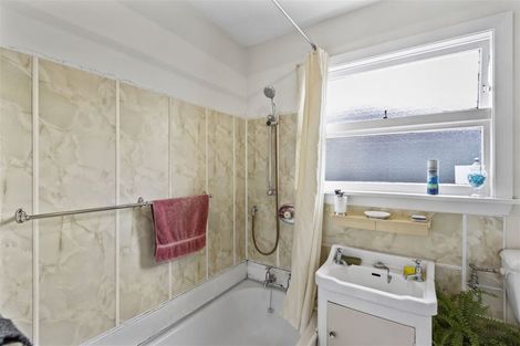 Photo of property in 2/107b Gayhurst Road, Dallington, Christchurch, 8061