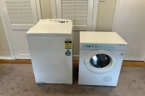 Photo of property in 114 Cambridge Terrace, Fairfield, Lower Hutt, 5011