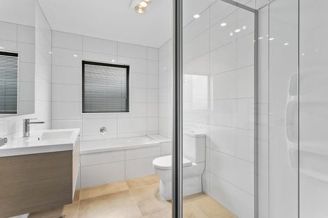 Photo of property in 9 Chartreuse Road, Rosehill, 2113