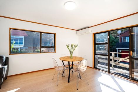 Photo of property in 10a Mersey Street, Island Bay, Wellington, 6023