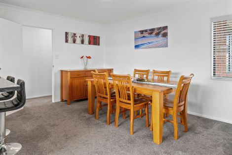 Photo of property in 13c Nelson Street, Papakura, 2110