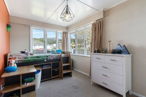 Photo of property in 6 Chittick Street, Stokes Valley, Lower Hutt, 5019