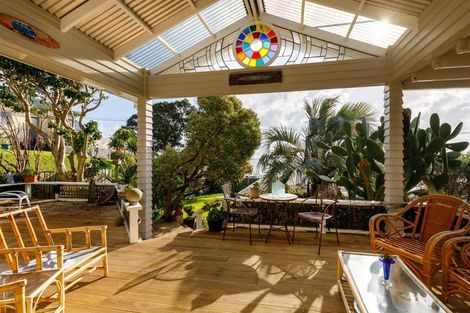 Photo of property in 42 Octavius Place, New Plymouth, 4312