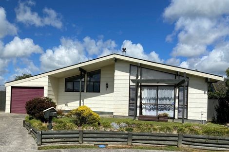 Photo of property in 16 Hilton Grove, Kelvin Grove, Palmerston North, 4414