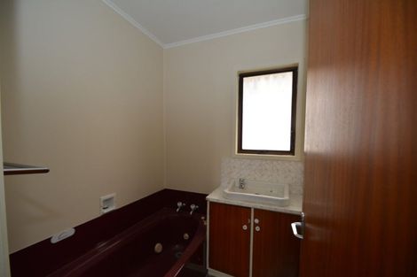 Photo of property in 1/20 Anne Road, Hillcrest, Auckland, 0627