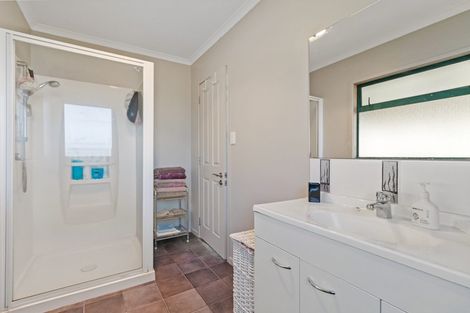 Photo of property in 111 Pacific View Drive, Whangamata, 3620