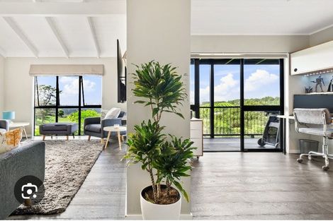 Photo of property in 23 Laingfield Terrace, Laingholm, Auckland, 0604