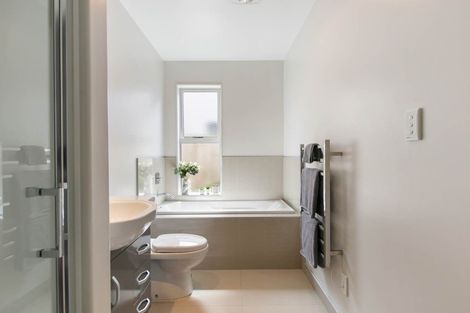 Photo of property in 235b Porchester Road, Takanini, 2112